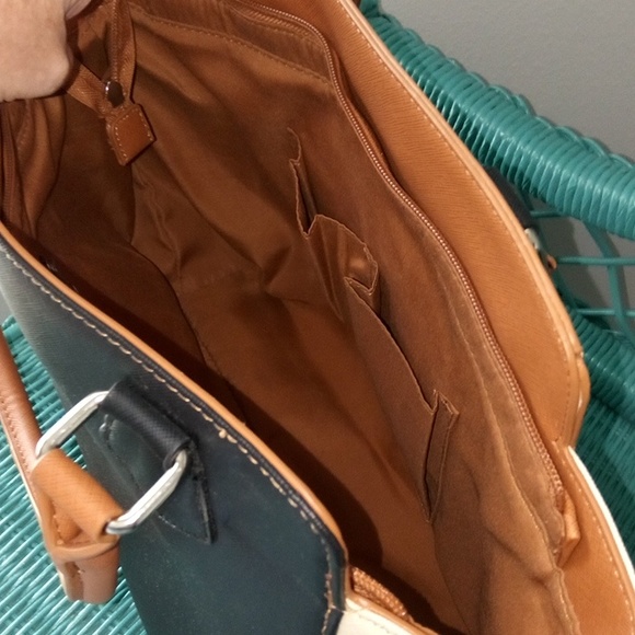 NWOT Kenneth Cole Purse - Picture 8 of 8